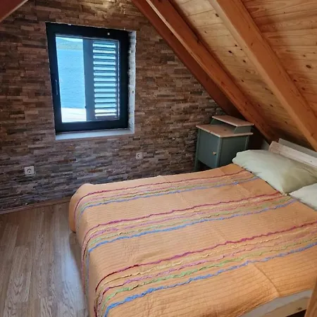 House Riva * Pirovac